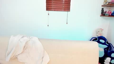 Snapshot of doll_snow chatting on October 11, 3:15 pm Antrtica online show from October 11, 3:15 pm