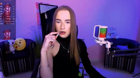 doll_vey online show from October 16, 7:27 pm