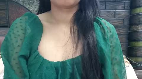 dollmeenu online show from November 6, 5:30 pm