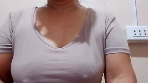 dolly926661 online show from May 28, 9:45 pm