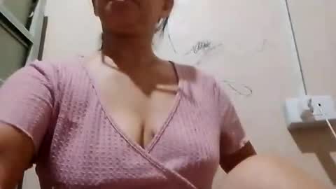dolly926661 online show from June 19, 1:36 pm