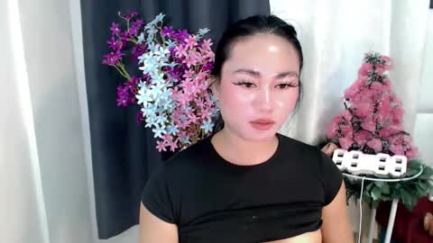 YUMEE online show from October 31, 3:38 pm