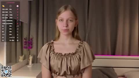Snapshot of dollyburruss chatting on September 23, 6:17 pm Emilia online show from September 23, 6:17 pm
