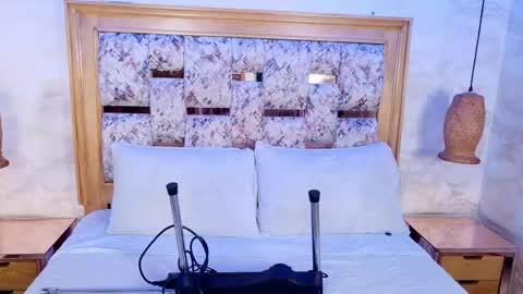 dollydarla online show from May 27, 11:51 am