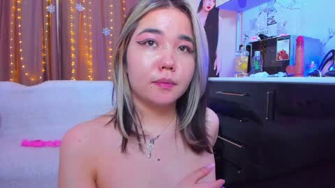 Snapshot of dollyiaa chatting on February 2, 11:51 am Dollya online show from February 2, 11:51 am