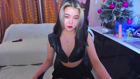 Snapshot of dollyiaa chatting on January 7, 8:56 am Dollya online show from January 7, 8:56 am