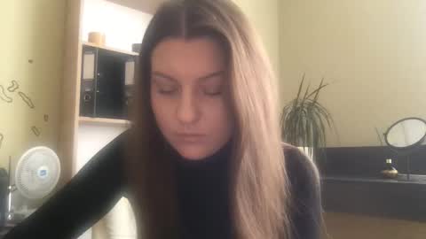 DollyRoma online show from October 27, 8:21 am