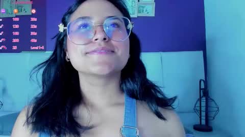 Snapshot of dollywood_ chatting on October 3, 10:37 pm DollyWood online show from October 3, 10:37 pm