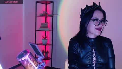 Snapshot of domgiirl chatting on September 8, 3:11 pm Mistress online show from September 8, 3:11 pm
