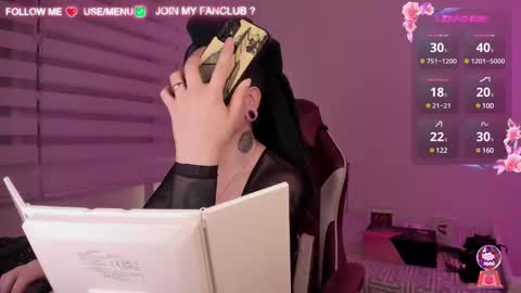 I WILL BE BACK ON WEDNESDAY DECEMBER 4 0100AM COLOMBIA TIME    online show from February 16, 5:04 am