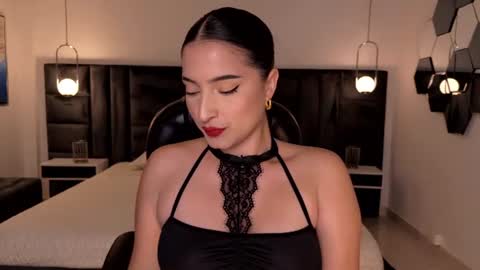 Dominique online show from June 13, 9:45 pm