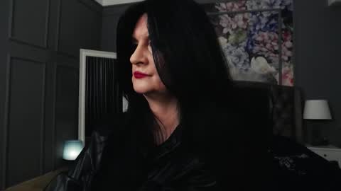 Snapshot of dommelisa chatting on October 20, 7:50 pm Dom Melisa online show from October 20, 7:50 pm