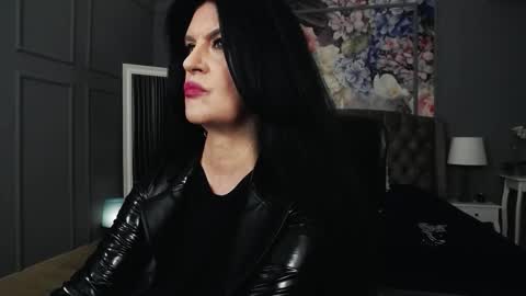 Snapshot of dommelisa chatting on September 13, 5:21 pm Dom Melisa online show from September 13, 5:21 pm