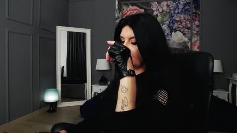 Snapshot of dommelisa chatting on January 27, 9:33 pm Dom Melisa online show from January 27, 9:33 pm