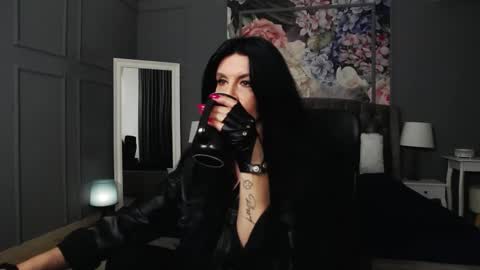 Snapshot of dommelisa chatting on March 12, 2:30 am Dom Melisa online show from March 12, 2:30 am