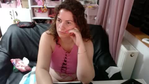 Snapshot of domsublady chatting on September 28, 12:39 am Mistress online show from September 28, 12:39 am