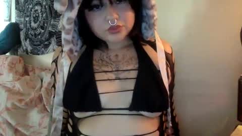 Snapshot of domvexxx chatting on September 8, 8:41 pm DomVexxx online show from September 8, 8:41 pm
