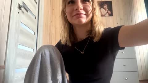 Lily online show from July 27, 5:15 am