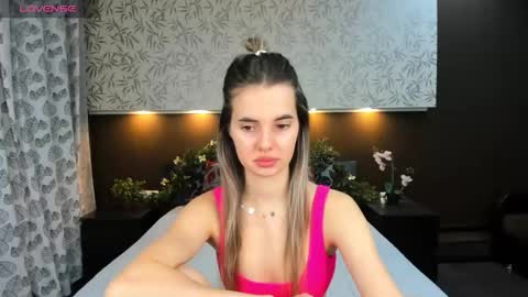 Donna On GMT2 Mon-Fri 3-9 AM online show from December 20, 1:14 am