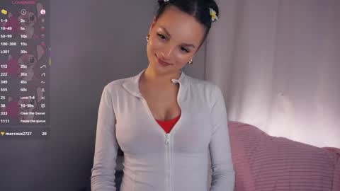 Victoria online show from June 2, 8:10 pm