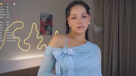 Victoria online show from July 26, 7:32 pm