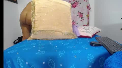 Snapshot of doriansquirt chatting on January 4, 8:59 pm DORIAN online show from January 4, 8:59 pm