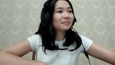 Snapshot of dorothygreene chatting on October 6, 10:43 am YuKi online show from October 6, 10:43 am