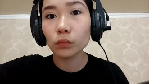 Snapshot of dorothygreene chatting on October 18, 11:24 am YuKi online show from October 18, 11:24 am