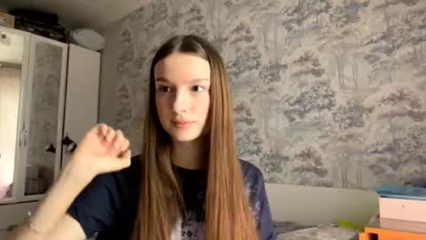dorthyfulwider online show from August 9, 9:24 am