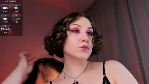 Snapshot of doublee_trouble chatting on February 6, 9:06 pm Eva or Goddess online show from February 6, 9:06 pm