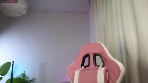 Lisbeth Salander online show from December 2, 6:04 am