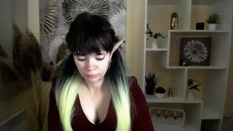 Snapshot of dream_caster_ chatting on October 8, 10:19 am dream caster online show from October 8, 10:19 am
