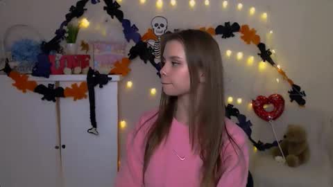 Mari online show from November 5, 10:42 am