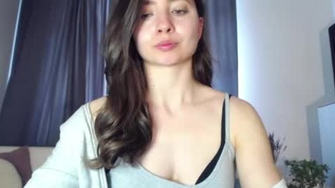 Nicole online show from April 21, 7:04 am