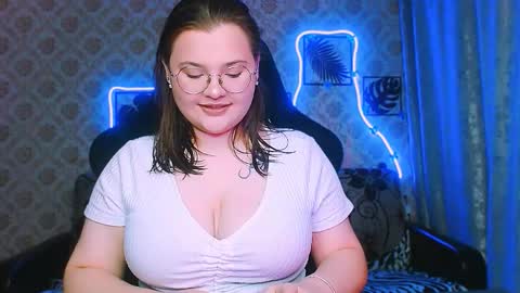 dreamforyoue2 online show from March 21, 7:30 pm