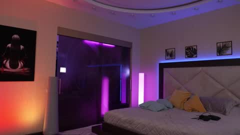 Sarah online show from September 9, 11:26 pm