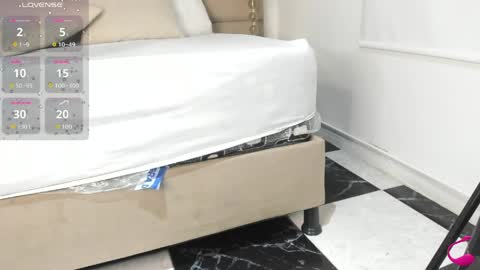 dreammy_kitty online show from April 5, 12:53 am