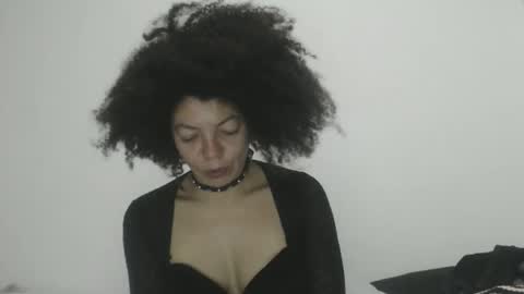 DreamyLatina online show from March 3, 1:33 am