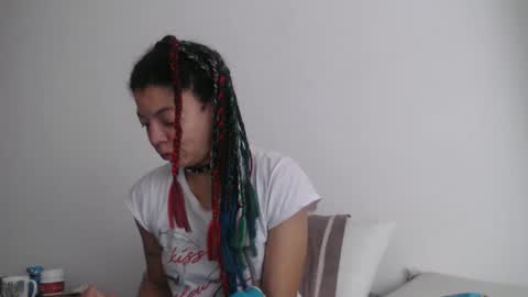 DreamyLatina online show from November 10, 1:06 pm