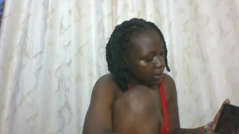 Snapshot of dreamylyne chatting on October 9, 8:29 am MERCY online show from October 9, 8:29 am