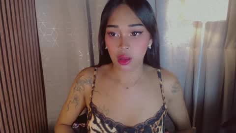 Dreyana online show from July 28, 7:39 pm