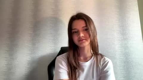 Anna online show from July 2, 1:28 pm
