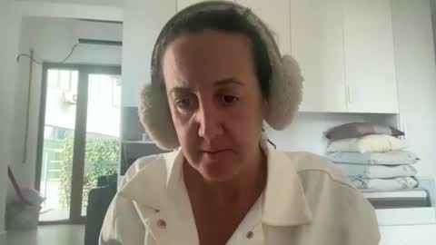 Snapshot of drresa chatting on October 11, 12:30 pm Dr. Resa online show from October 11, 12:30 pm