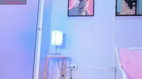 dulce__fiore07 online show from April 20, 11:57 am