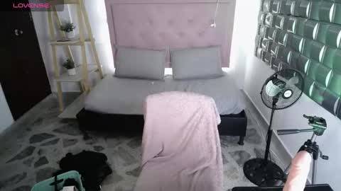 dulce__lovee online show from January 7, 12:14 am