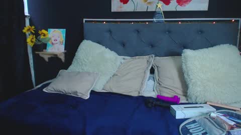 C E L E S T E  online show from December 27, 9:11 pm