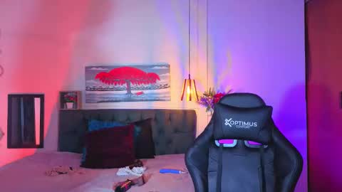 DULCE online show from February 25, 8:40 pm