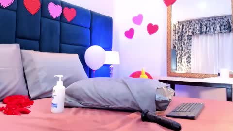 dulce_charm_ online show from February 9, 10:00 pm