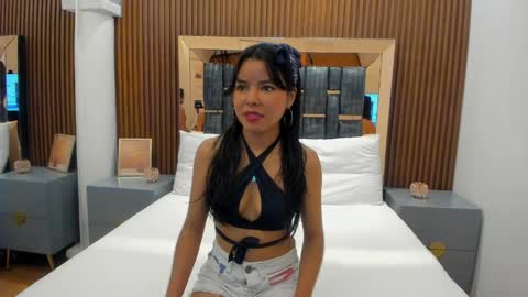 Dulce online show from May 12, 11:39 am