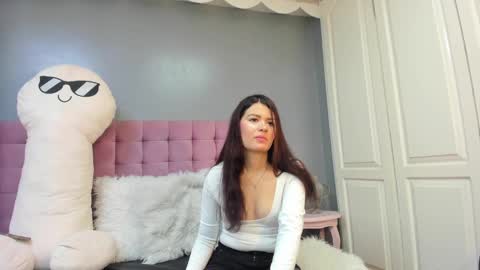 Dulce  online show from October 25, 12:57 pm